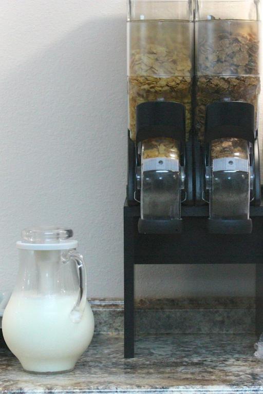 达顿酒店 布蘭森 外观 照片